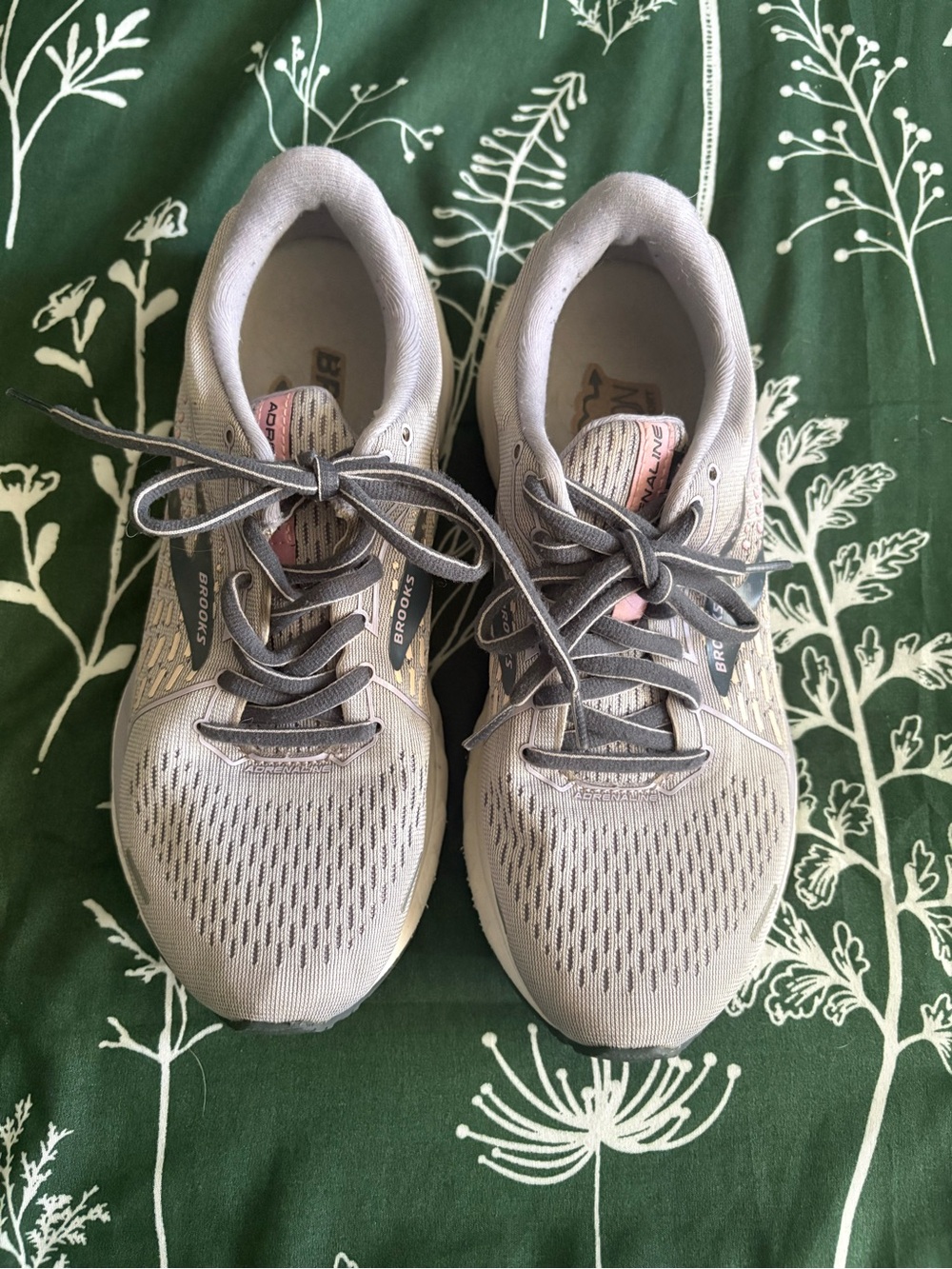 Brooks Adrenaline 21 Running Shoes- Lavender size 7.5
